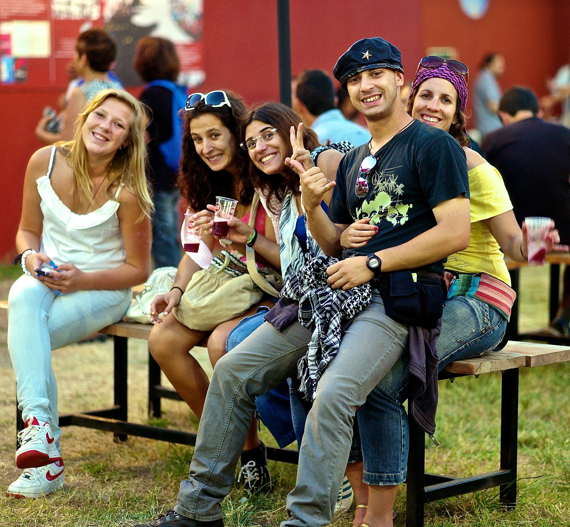 A dense evening crowd gathered outdoors at Festa do Avante