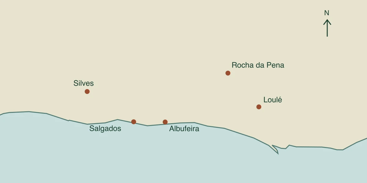 Selected places in the central Algarve, plotted against the coast.